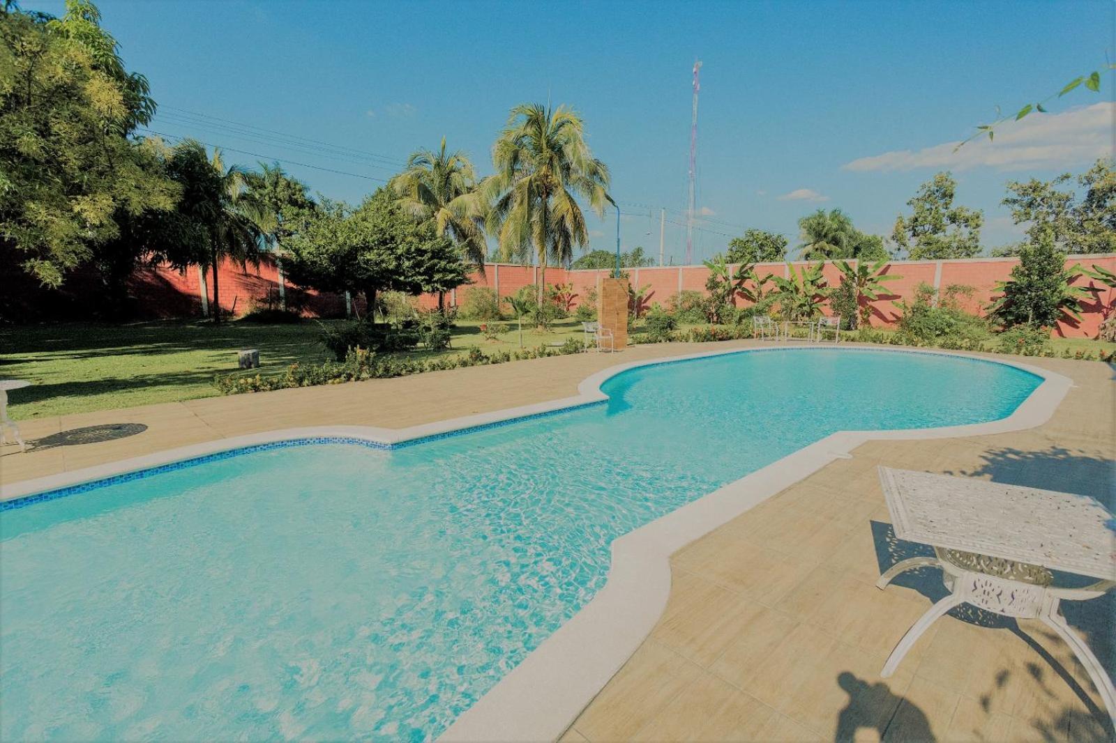 Guacamayos Hotel Bonao Exterior foto